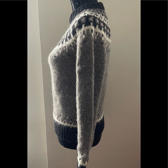 Hand Knit Fair Isles Wool Sweater - Picture 3 of 8